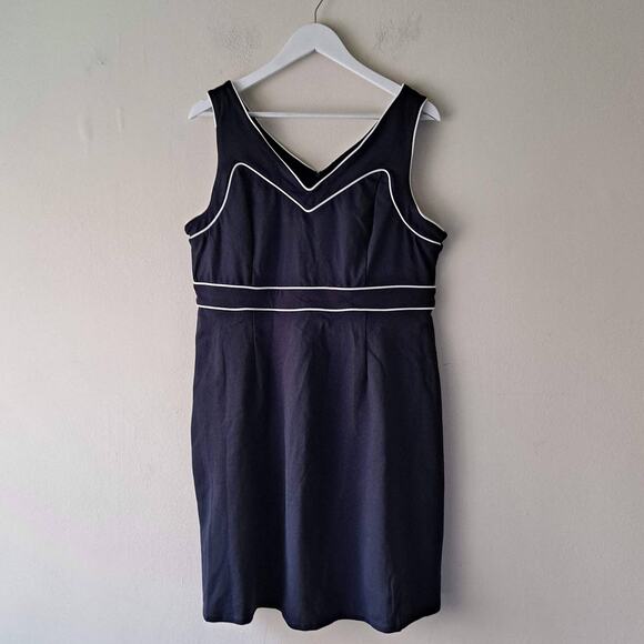 ModCloth Women's Navy & White V neck Sleeveless Dress W Piping Design - Size XL - Picture 3 of 10